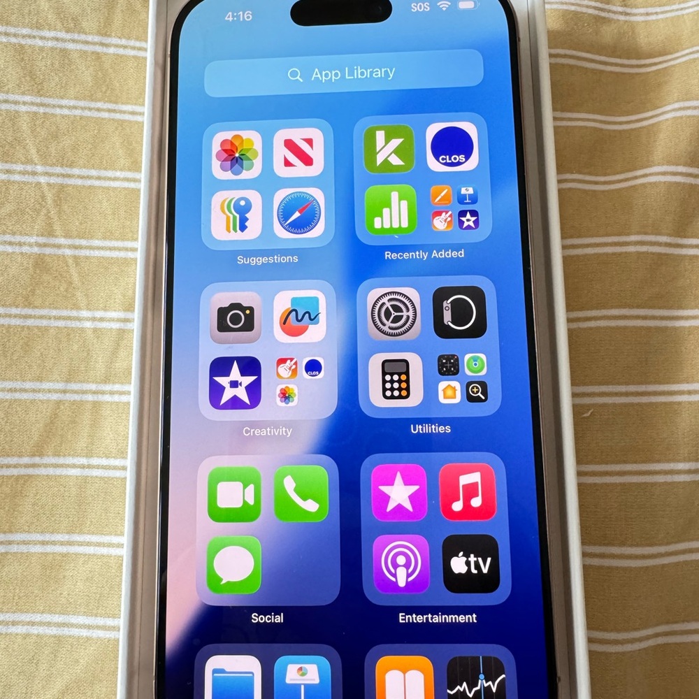 Apple iPhone 16 Pro (128GB) Desert Titanium Carrier:Cricket